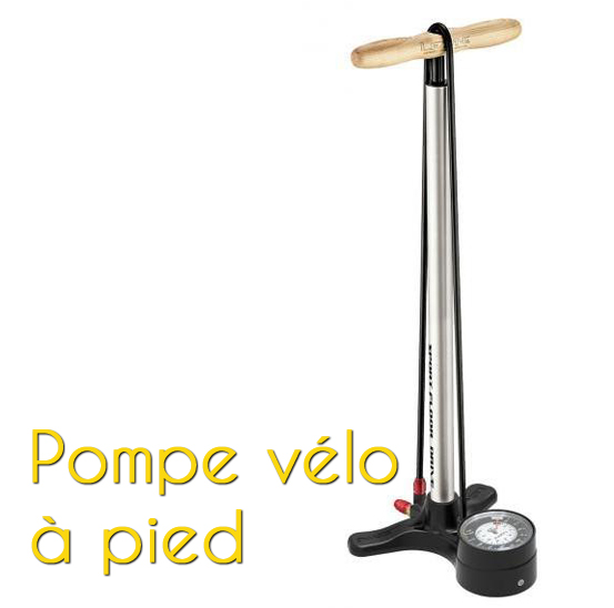 Une pompe à vélo à pied pour cycle